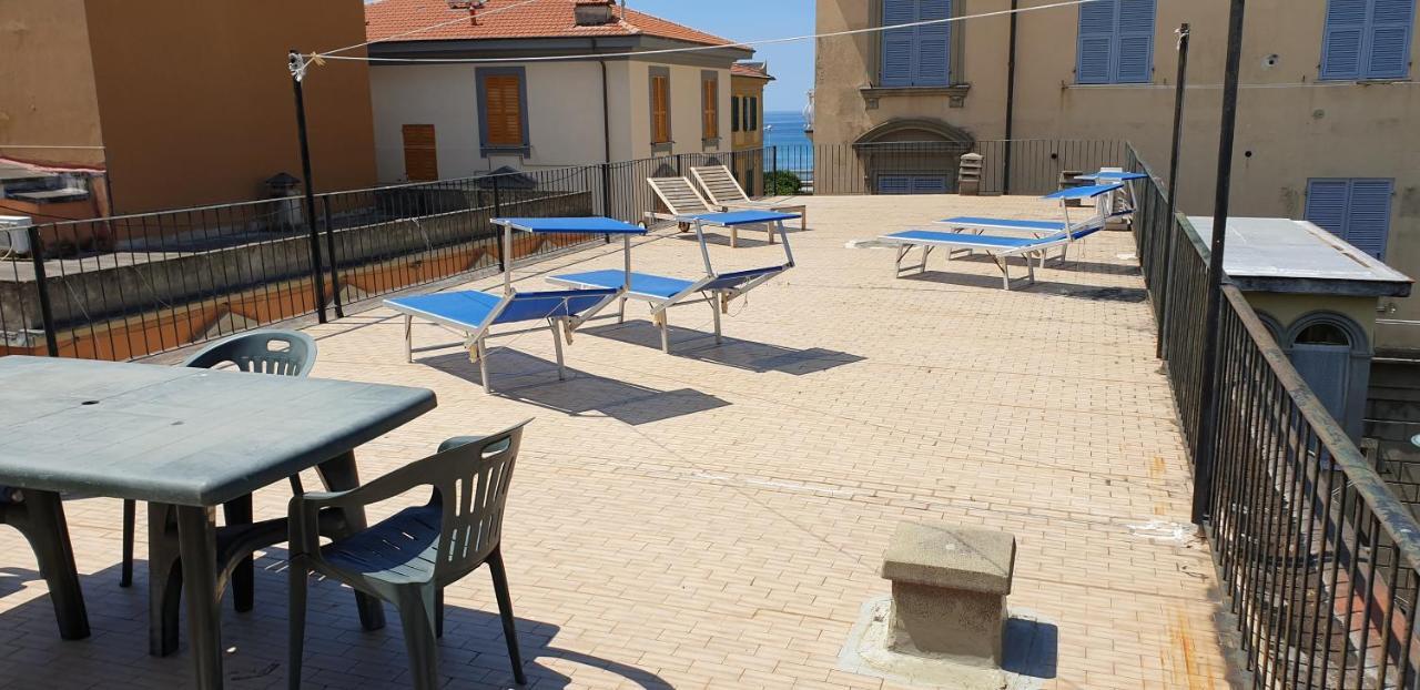 Beach Paradise Levanto Exterior photo